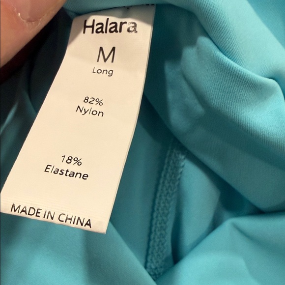 HALARA Set of 3 Super High Waisted Pocket Activewear Yoga 5 Inch Shorts Size M - Picture 8 of 16